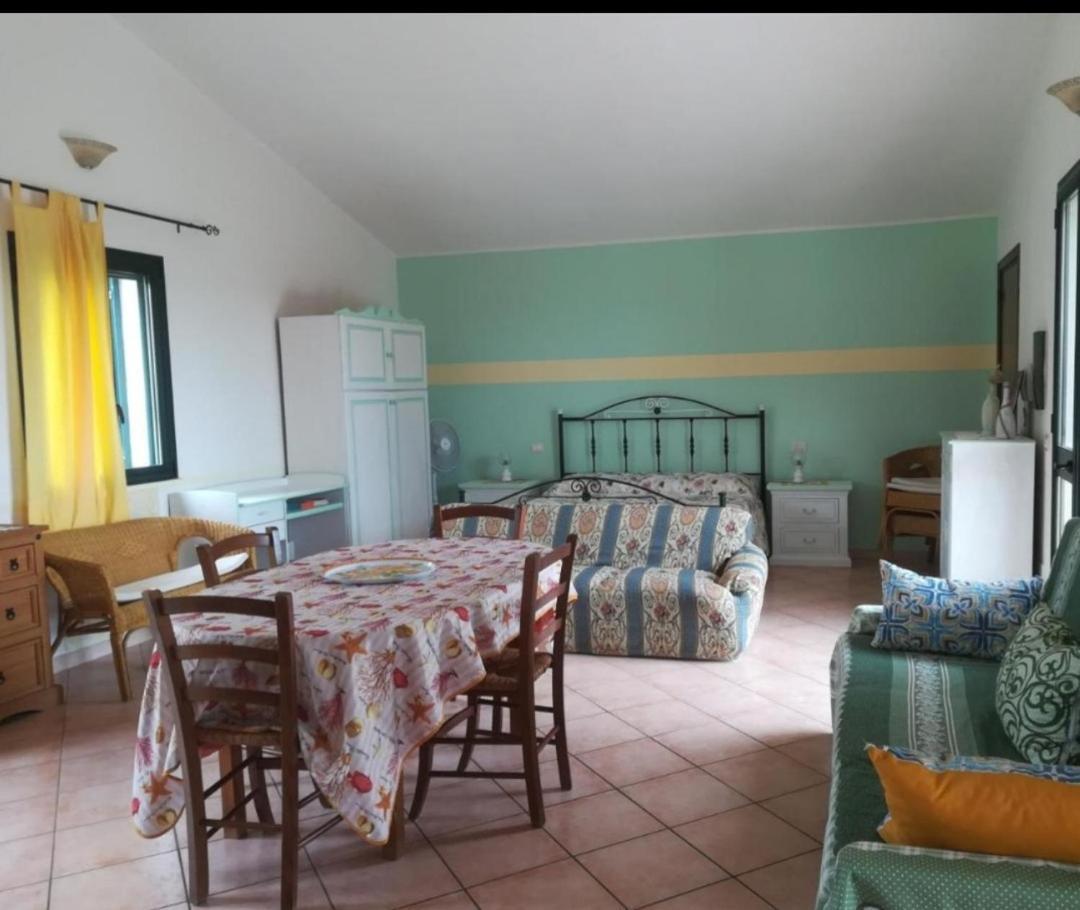 Villa L'Oasi SantʼAntìoco Zimmer foto